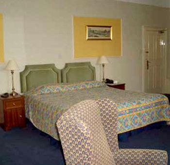 Best Western The Cliffe Hotel Limpley Stoke Room photo